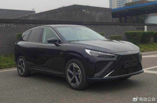 宁德时代神行电池长寿命 L 系列首发落地哪吒 L 汽车(图4) 宁德时代神行电池长寿命 L 系列首发落地哪吒 L 汽车(图4)