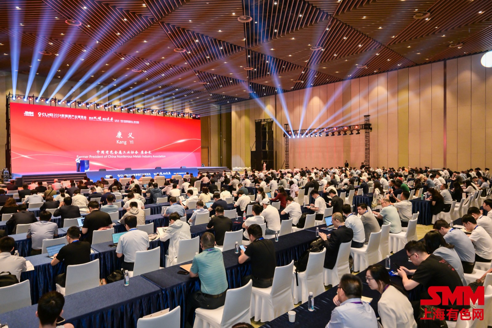 CLNB 2024聚焦新能源产业趋势京能新能源孙茂建畅谈超充未来(图2) CLNB 2024聚焦新能源产业趋势京能新能源孙茂建畅谈超充未来(图2)