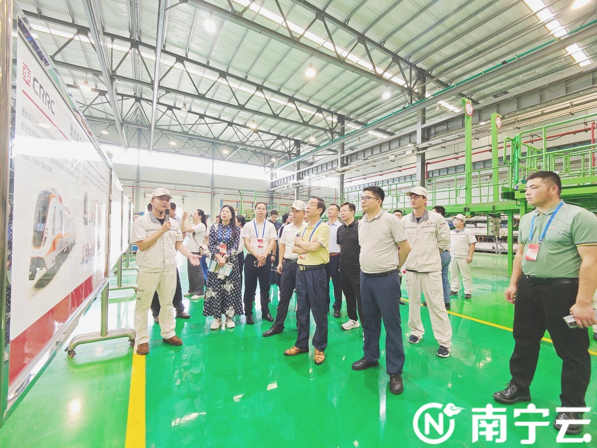 2024中国产业转移发展对接活动 (广西)先进装备制造产业专题对接活动嘉宾到南宁考察(图3) 2024中国产业转移发展对接活动 (广西)先进装备制造产业专题对接活动嘉宾到南宁考察(图3)