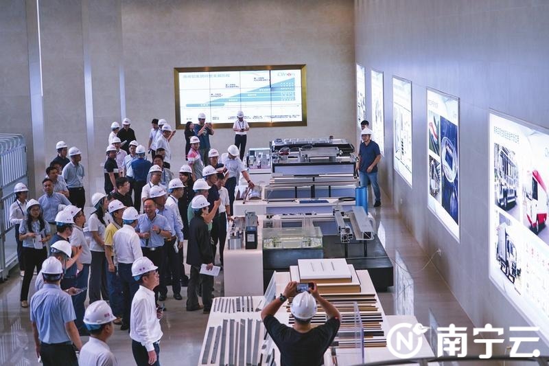 2024中国产业转移发展对接活动(广西)先进装备制造产业专题对接活动嘉宾到邕考察(图1) 2024中国产业转移发展对接活动(广西)先进装备制造产业专题对接活动嘉宾到邕考察(图1)